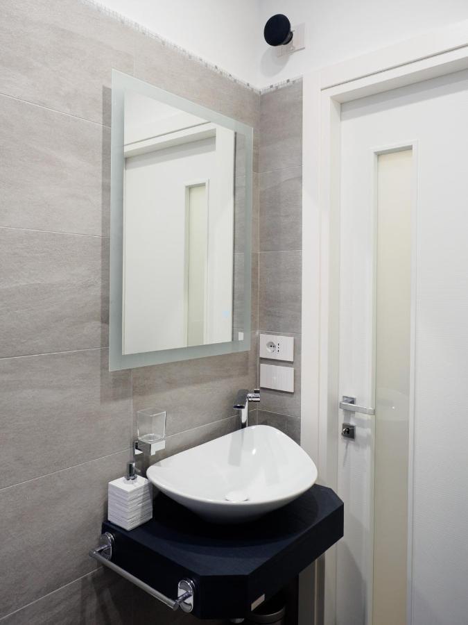 Plebiscito Home Holidays Наполи Екстериор снимка