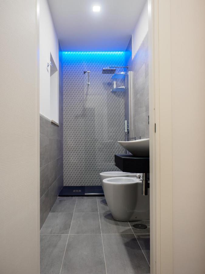 Plebiscito Home Holidays Наполи Екстериор снимка