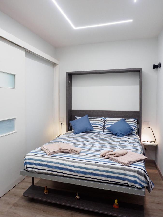 Plebiscito Home Holidays Наполи Екстериор снимка