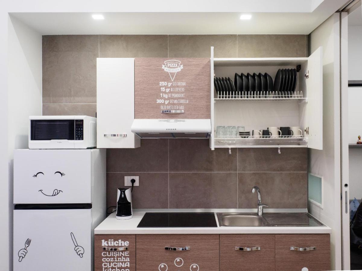 Plebiscito Home Holidays Наполи Екстериор снимка