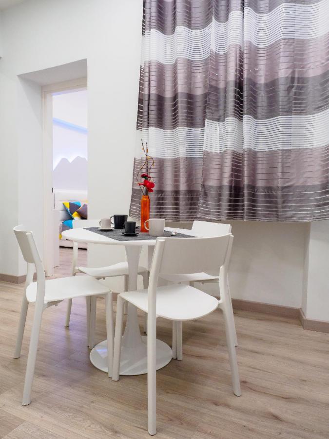 Plebiscito Home Holidays Наполи Екстериор снимка