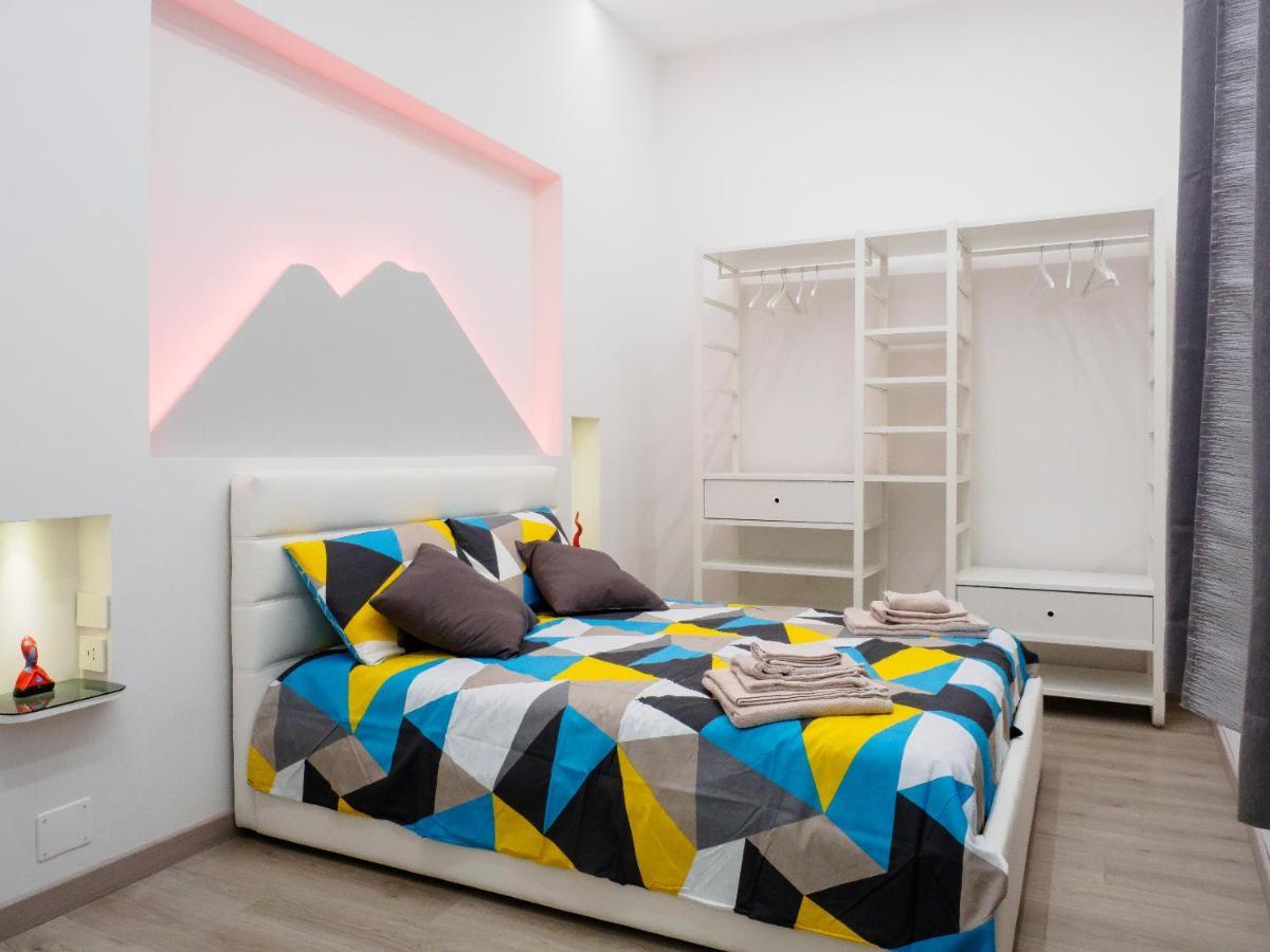 Plebiscito Home Holidays Наполи Екстериор снимка